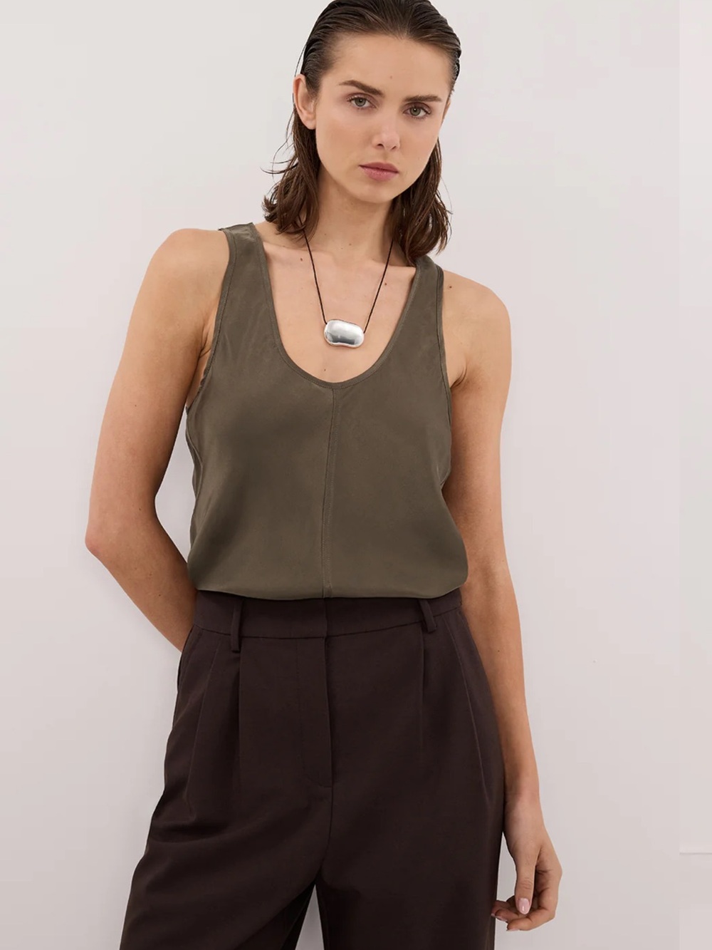 DISSH Colette Olive Silk Cami Top - Picture 5 of 7